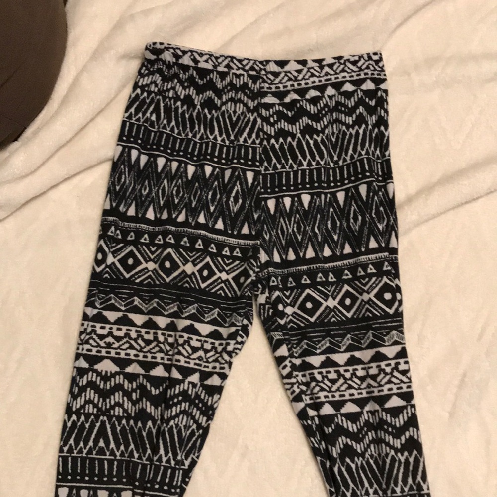 Black and white leggings